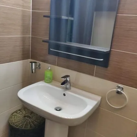 アパート Cosy Central To All Amenities And Very Near The Sea In
