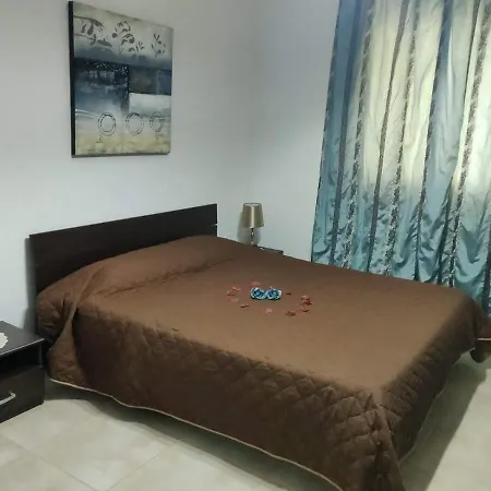 Apartment Cosy Central To All Amenities And Very Near The Sea In Marsaskala