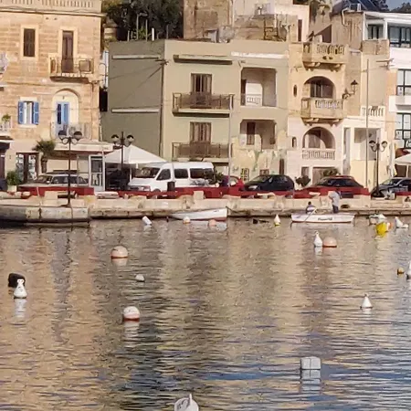 Apartment Cosy Central To All Amenities And Very Near The Sea In Marsaskala